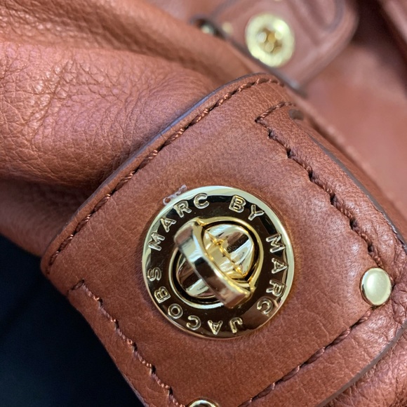 Marc by Marc Jacobs Flap Top Brown Leather Bag - Picture 6 of 6